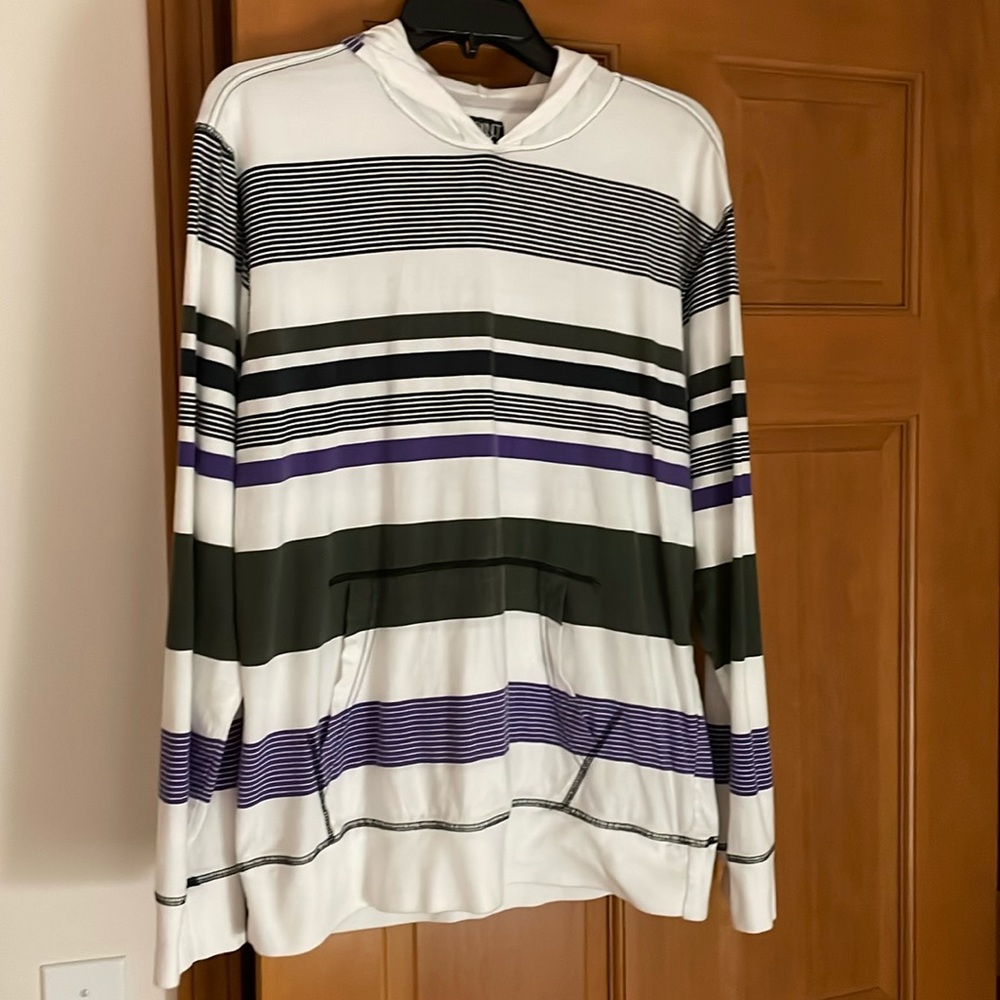 Point Zero hooded men’s t-shirt size large